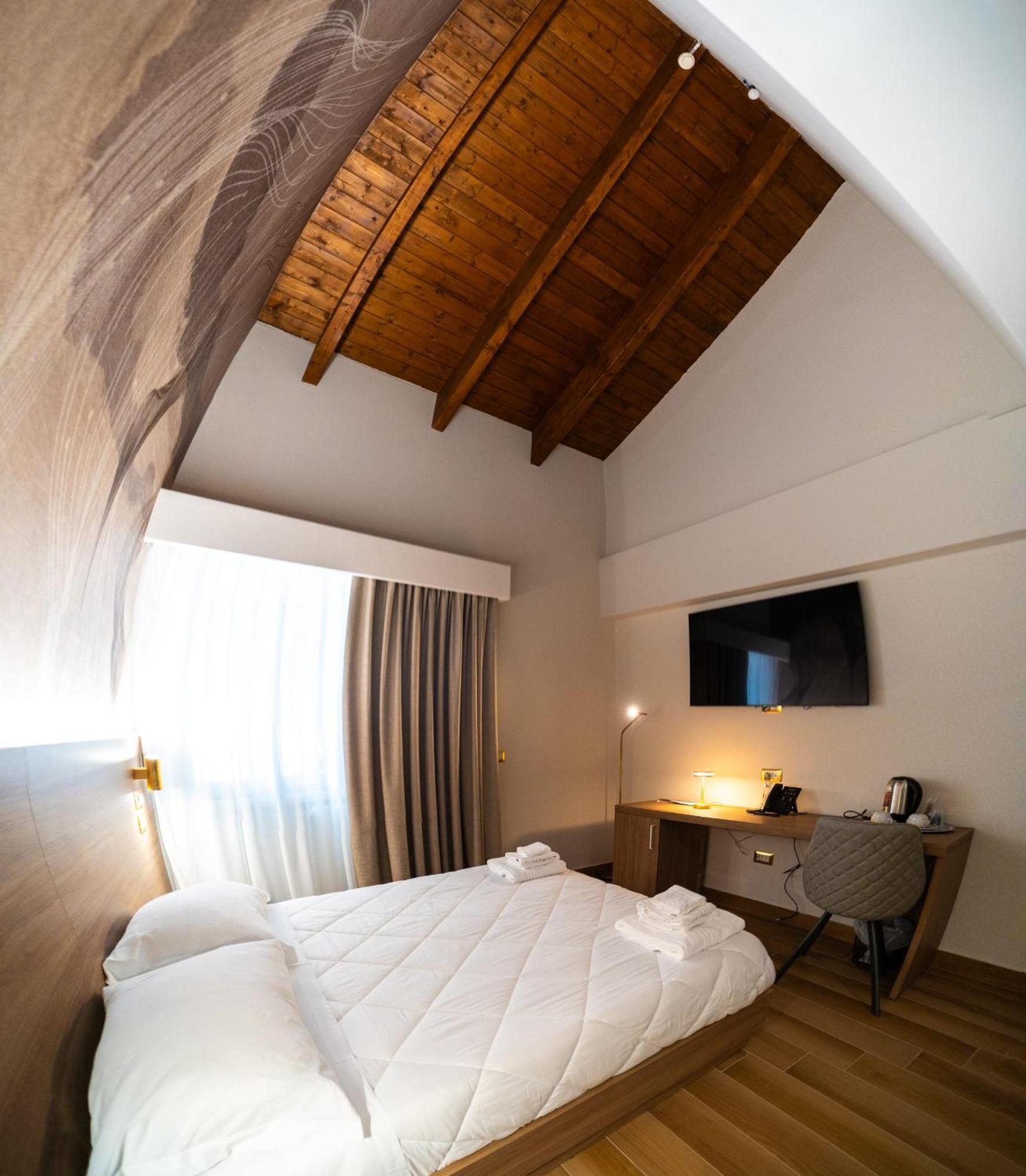 Hotel Pierfaone Abriola 外观 照片