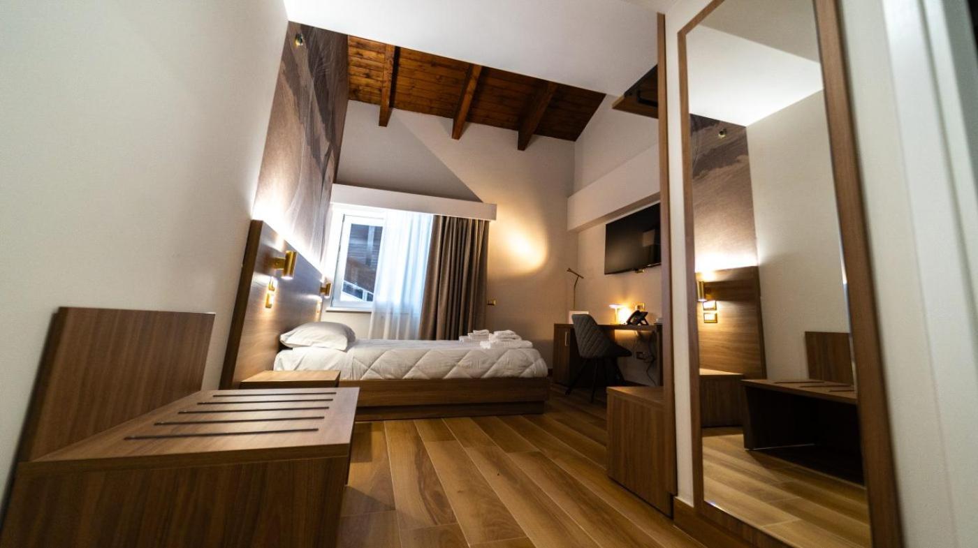 Hotel Pierfaone Abriola 外观 照片